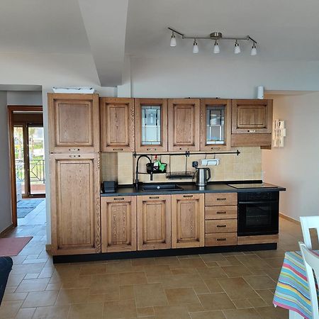Navy Blue Apartment Nea Skioni Bagian luar foto