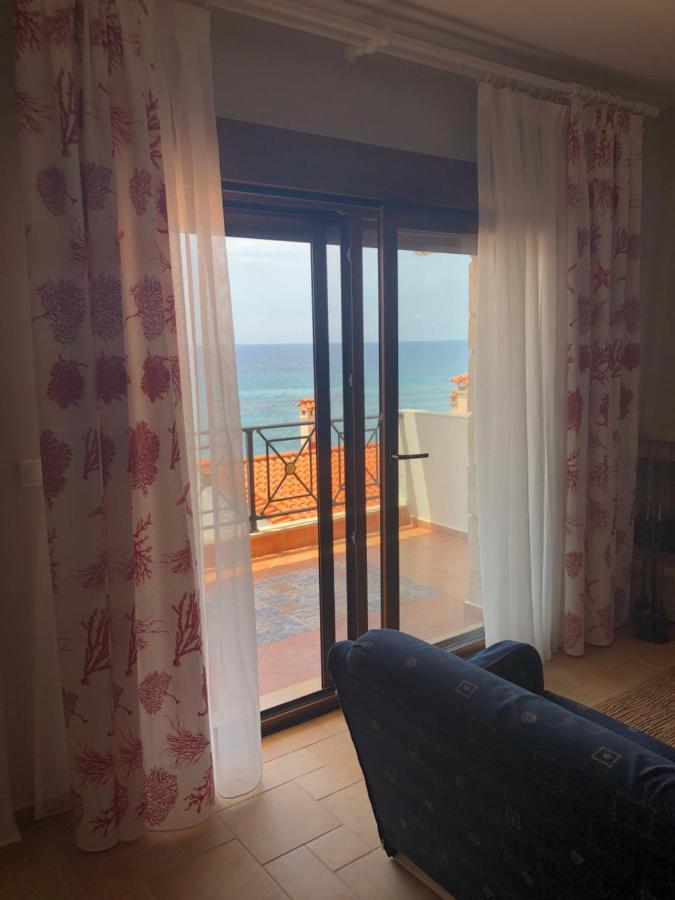 Navy Blue Apartment Nea Skioni Bagian luar foto