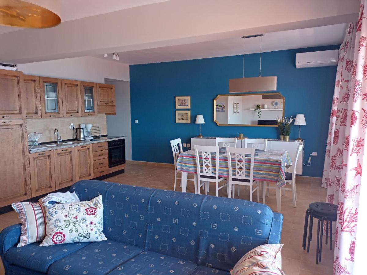 Navy Blue Apartment Nea Skioni Bagian luar foto
