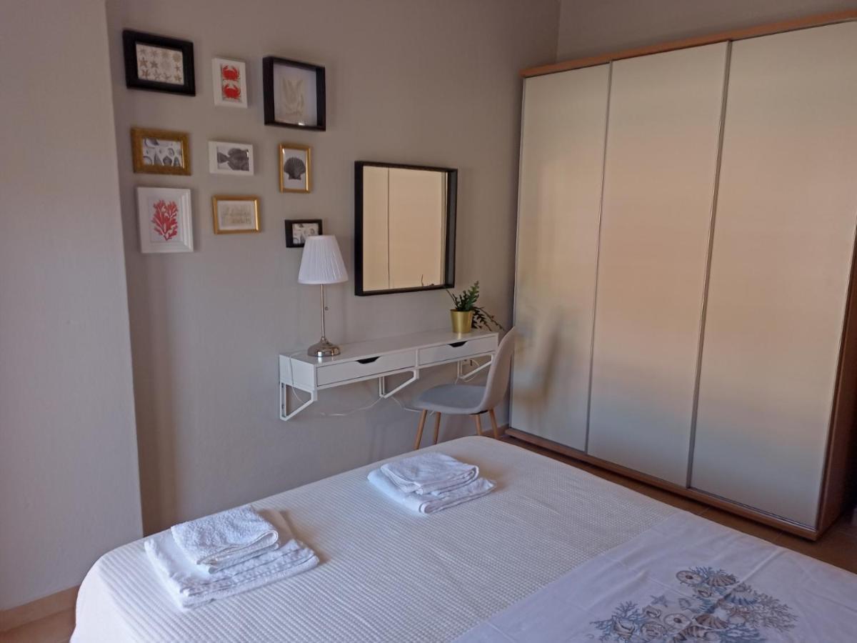 Navy Blue Apartment Nea Skioni Bagian luar foto