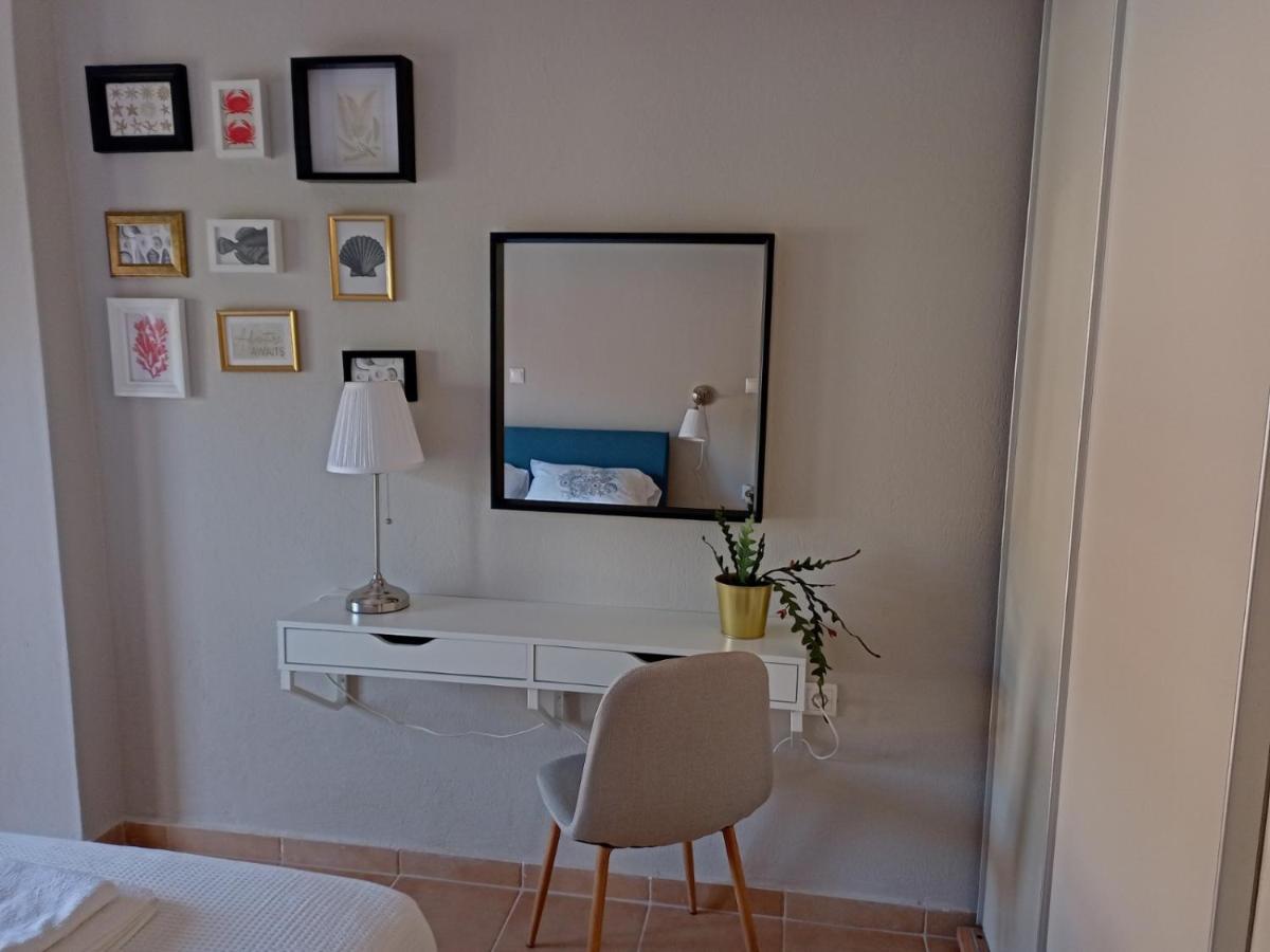 Navy Blue Apartment Nea Skioni Bagian luar foto