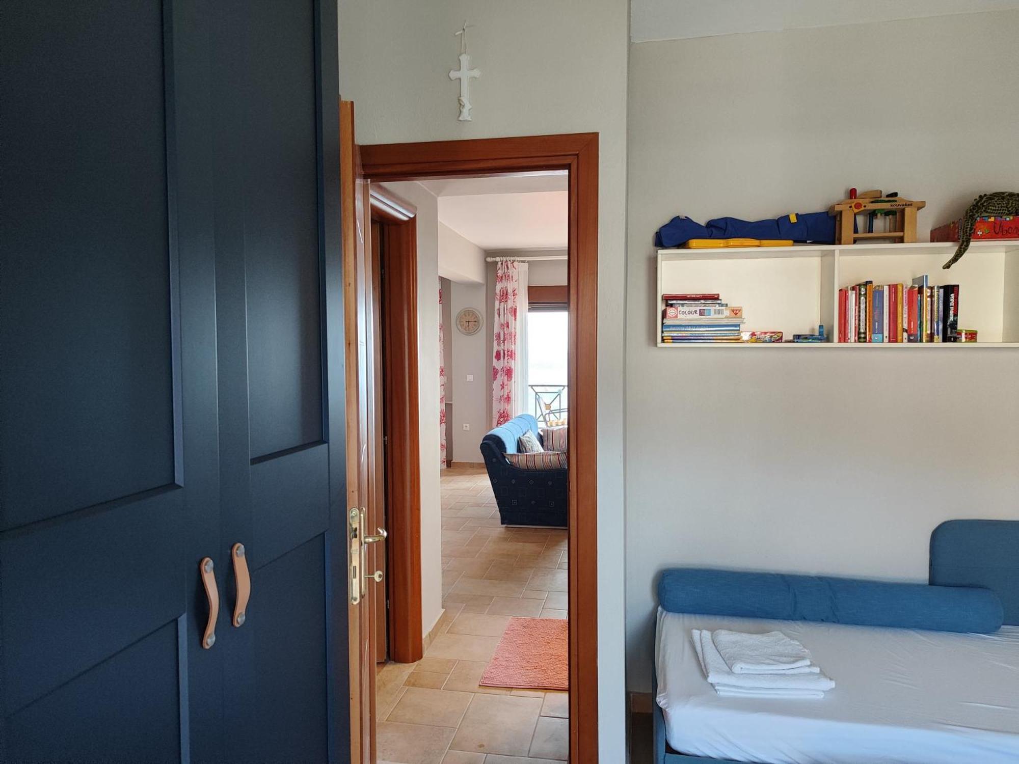 Navy Blue Apartment Nea Skioni Bagian luar foto