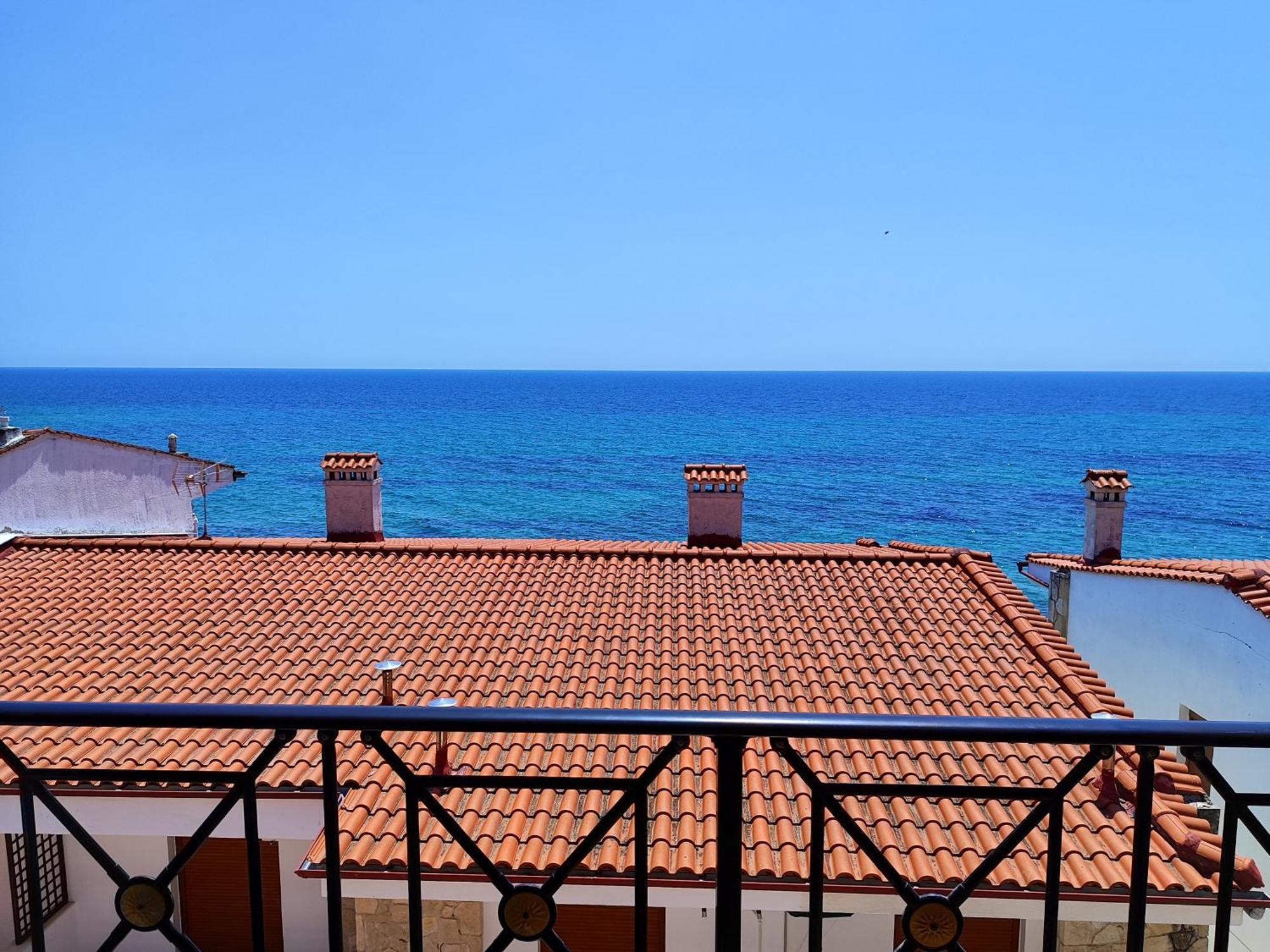 Navy Blue Apartment Nea Skioni Bagian luar foto